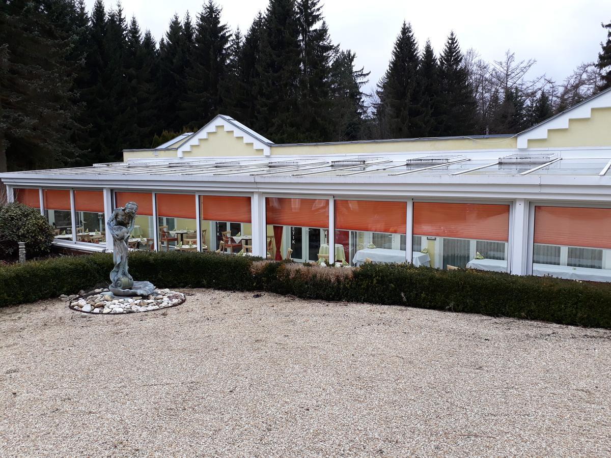 Hotel Quellenpark Bad Elster Exterior photo